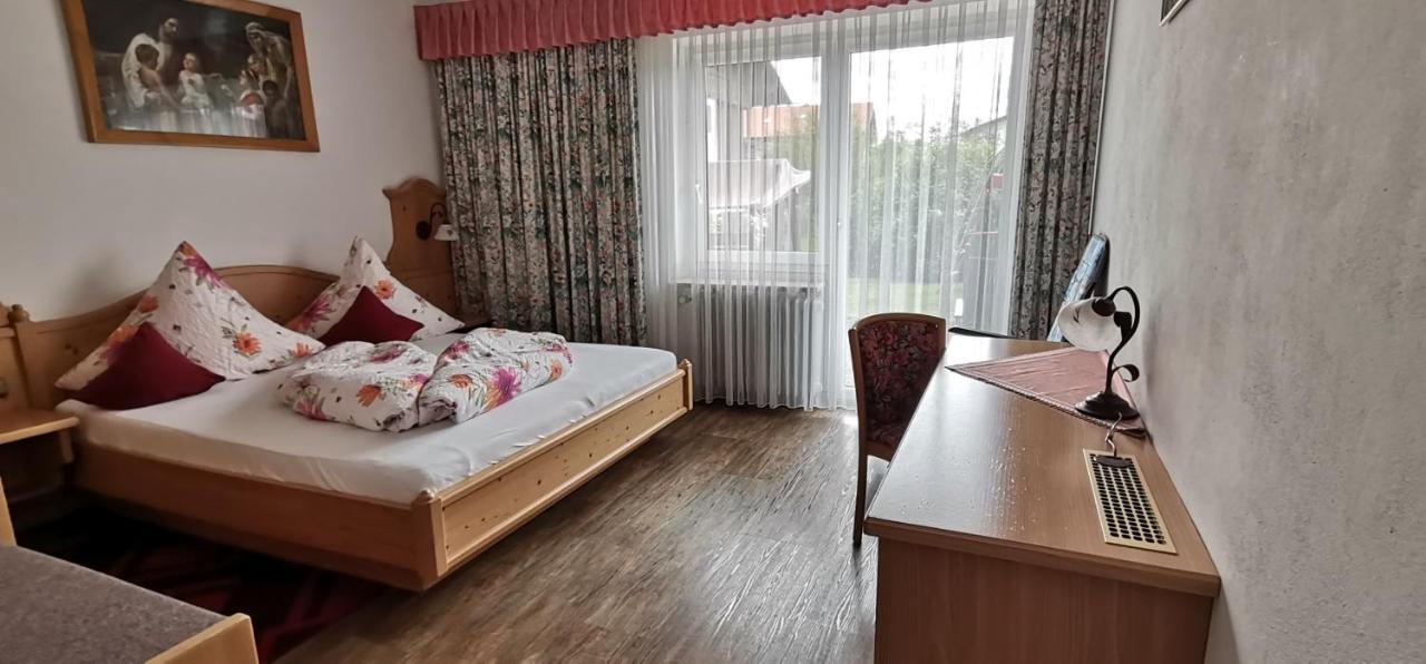 Gaestehaus-Pension Keiss Hopferau Bagian luar foto