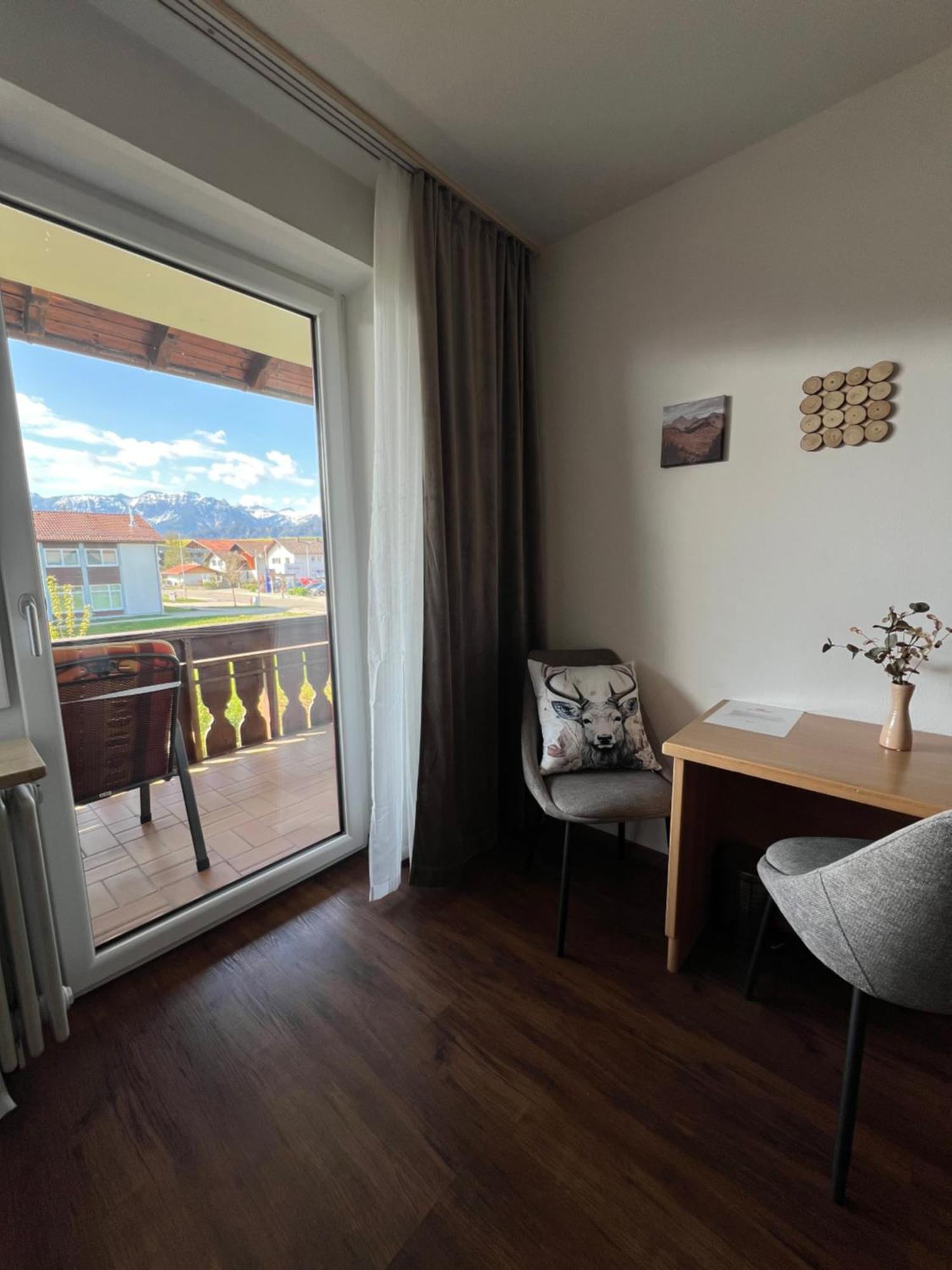 Gaestehaus-Pension Keiss Hopferau Bagian luar foto